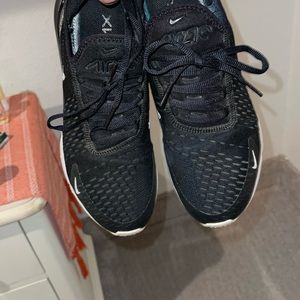 Nike WMNS shoe